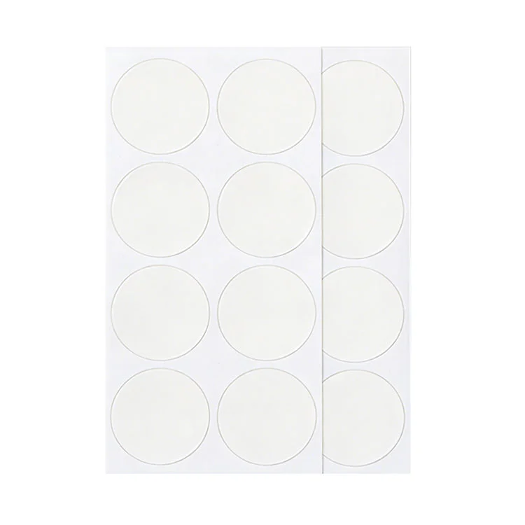 Söpöt sydämen näppylaastarit paranemiseen