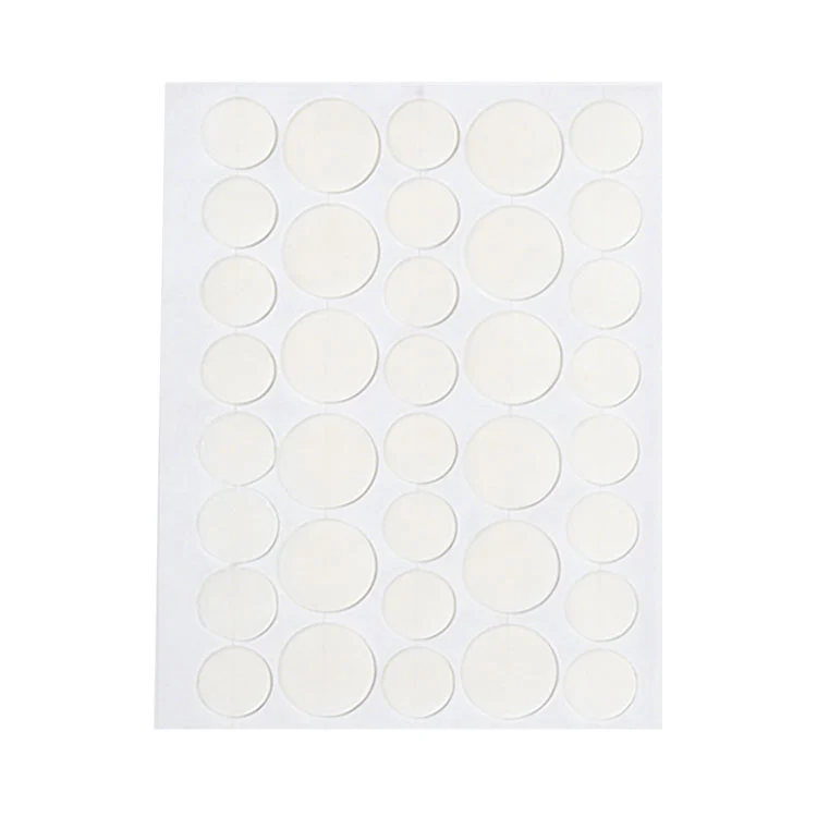 Näppyläiset tarrat useimmille ihotyypeille